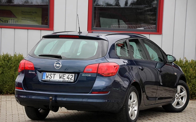 Opel Astra cena 16900 przebieg: 204000, rok produkcji 2011 z Gostynin małe 781